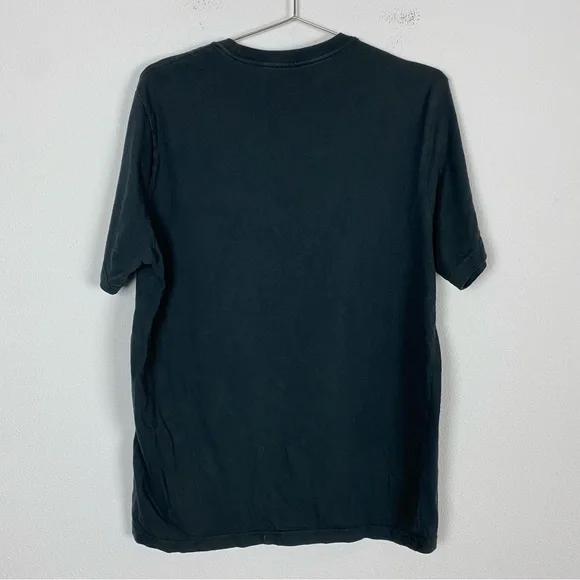 Men's Levi's Faded Black Super Soft Simple Relaxed Graphic Tee - Picture 3 of 5
